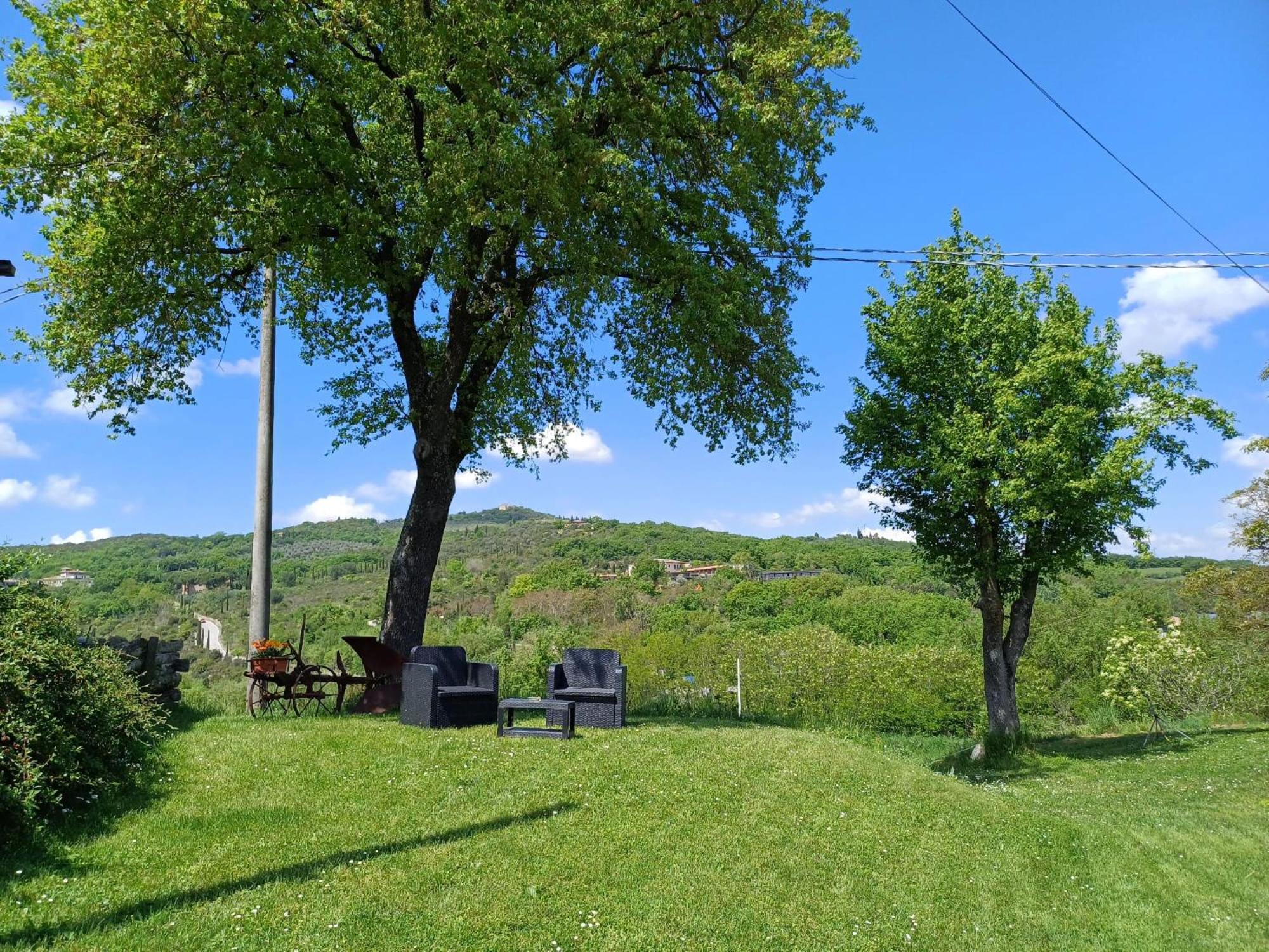 באניו ויניוני Agriturismo La Poderina מראה חיצוני תמונה